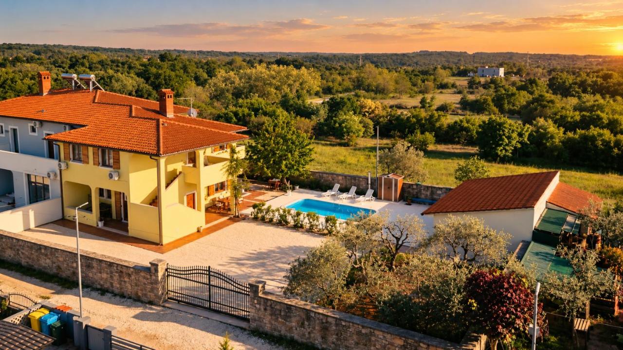 Sunflower House Istria - Winter by the Fireplace - Chambres d'hôtes Vodnjan