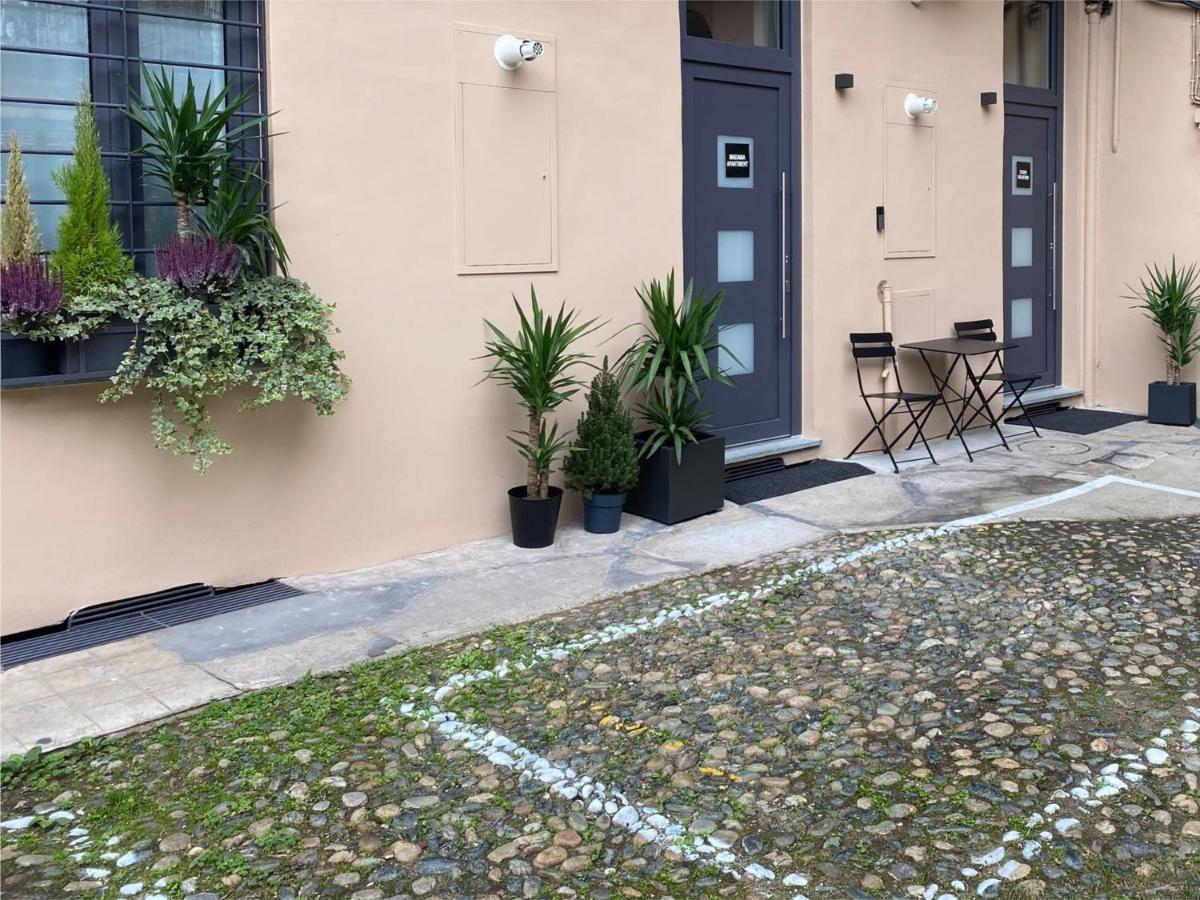 Appartamenti Madama, nuovi appartamenti con parcheggio privato - Chambres d'hôtes Turin