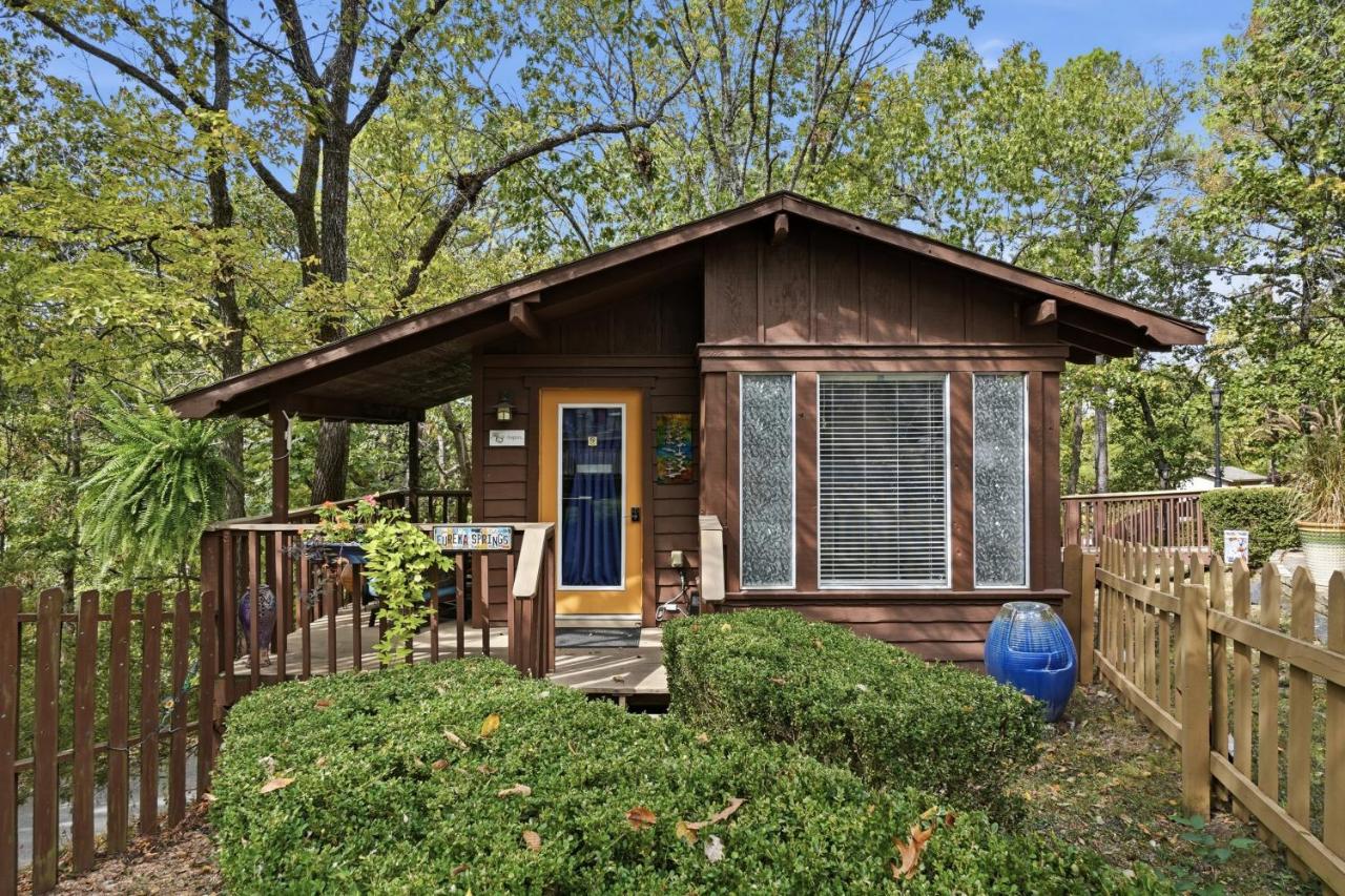 The Woods Cabins - B&B Eureka Springs