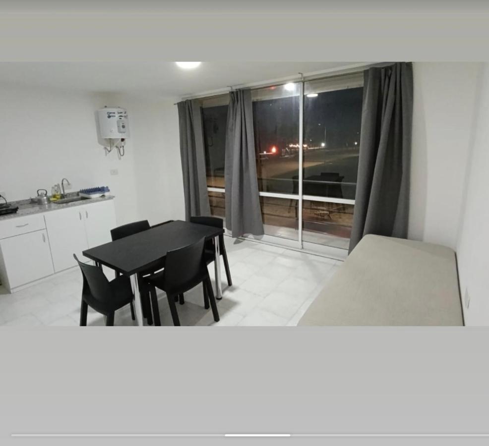 Porteiro de Flores - Dptos a 100 mts del Parque Termal y Acuático - Chambres d'hôtes Federation