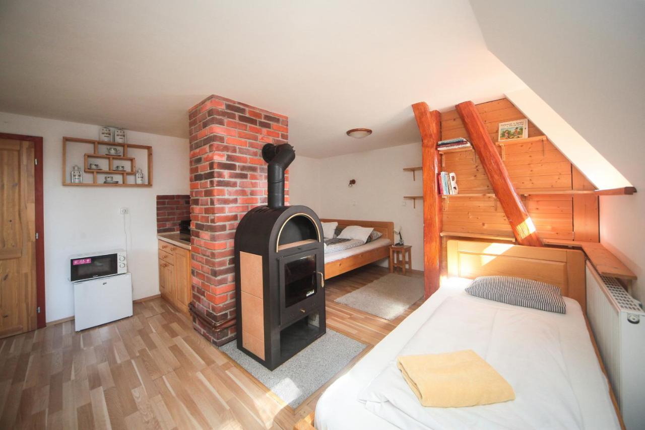 Studio mit Balkon