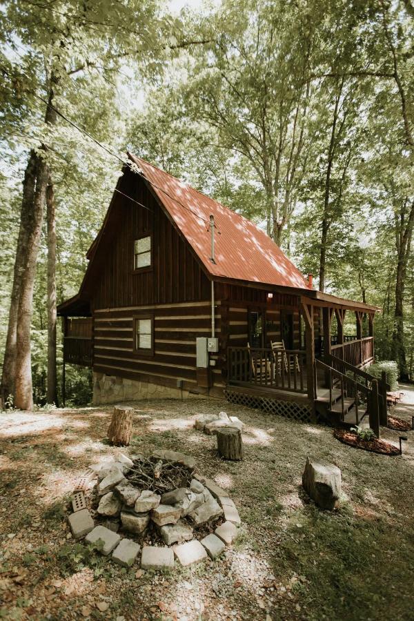 Southern Oak Cabin - Newly Remodeled - Close to all attractions - B&B Sevierville