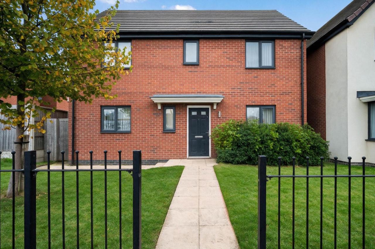 Stylish 3 Bed House - Near Birmingham City Centre - Garden - Parking 98C - B&B Birmingham