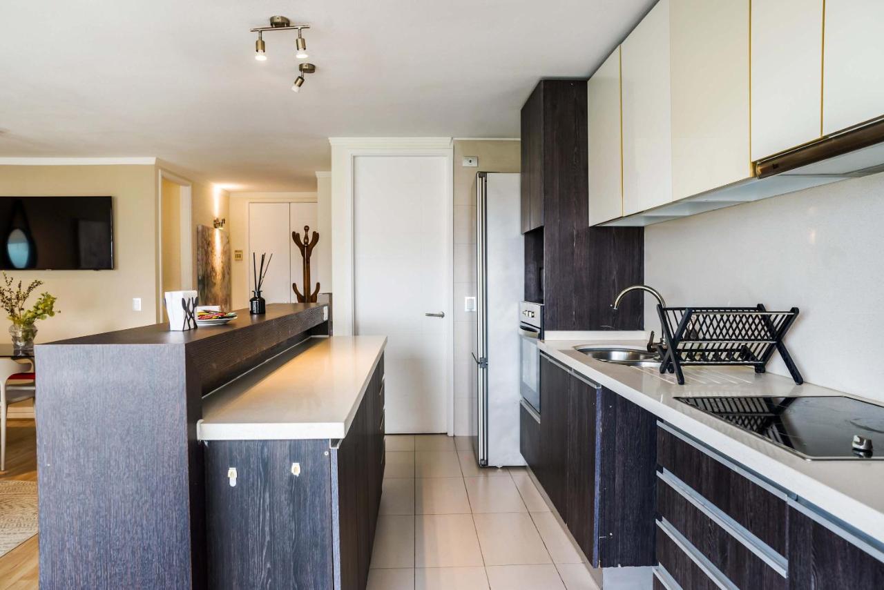 Las Condes Modern Apartment 2BR2BA Pool & Views - B&B Santiago