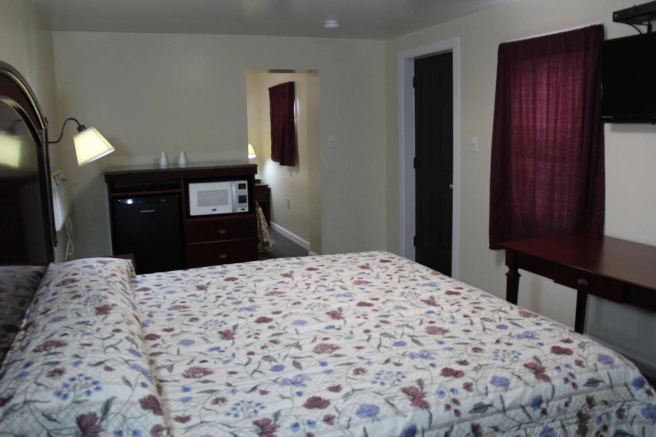 Deluxe King Suite