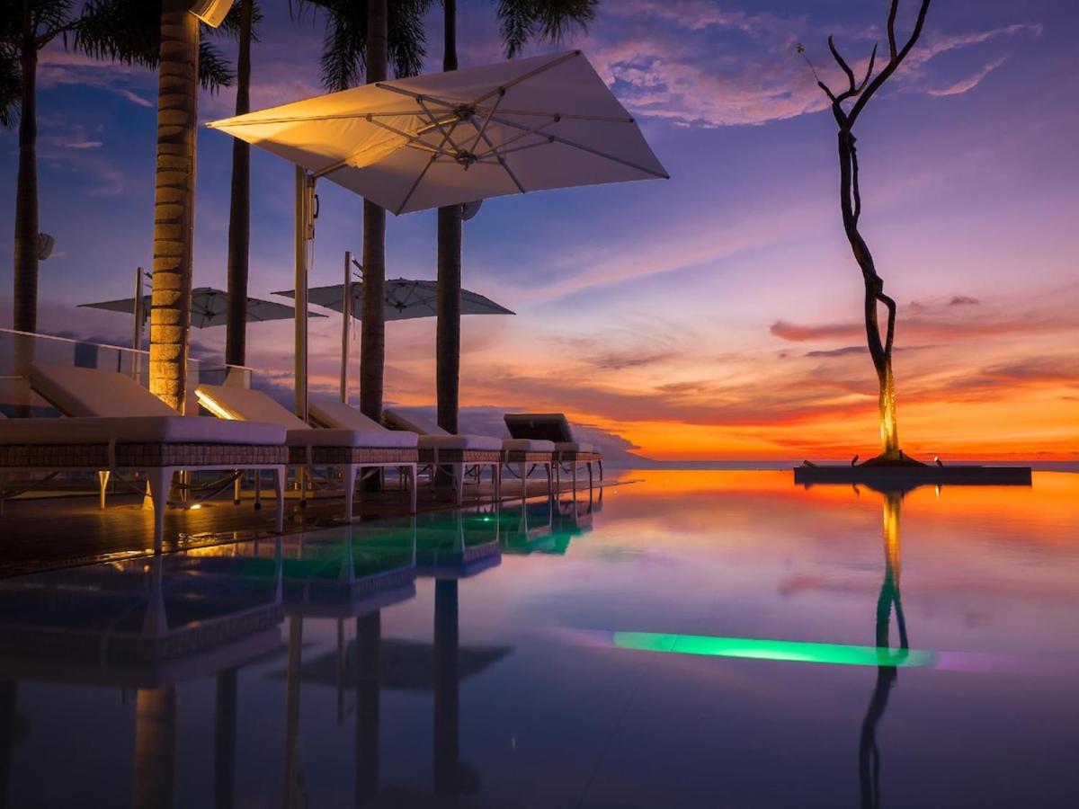 PIER 57 - 709 Stunning View 2 BR Romantic Zone - Chambres d'hôtes Puerto Vallarta