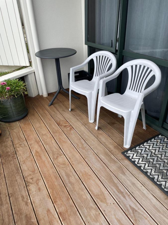 Quiet restful unit with seaviews - B&B Auckland