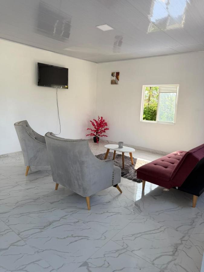Quinta Leal - Bed and Breakfast Melgar