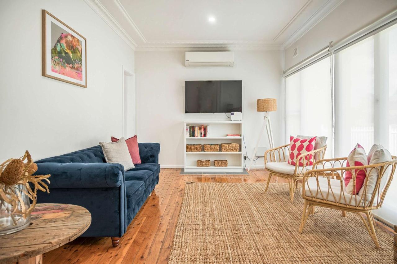 Cobbora Cottage - Sleek & Stylish, Near Hospital - B&B Dubbo