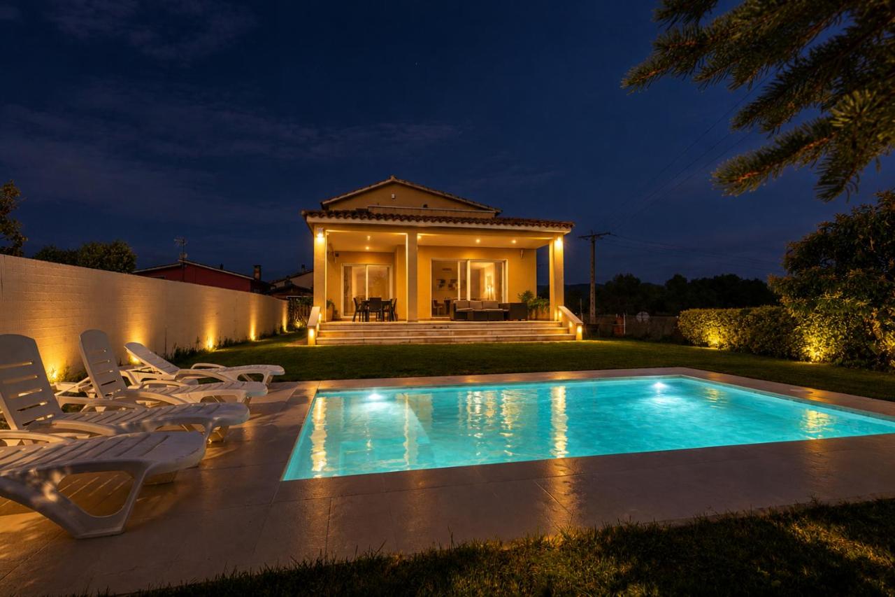 Winahost Casa familiar con piscina - B&B Santa Eulàlia de Ronçana