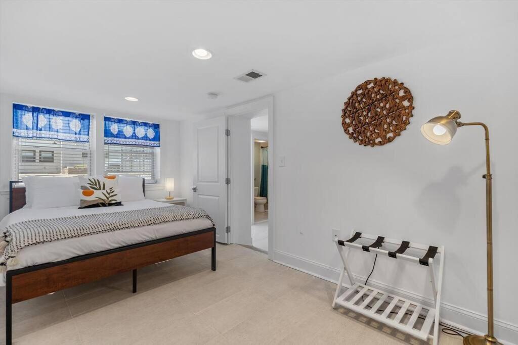 Stone's Throw from Capitol Hill Free Parking - B&B Washington D.C.