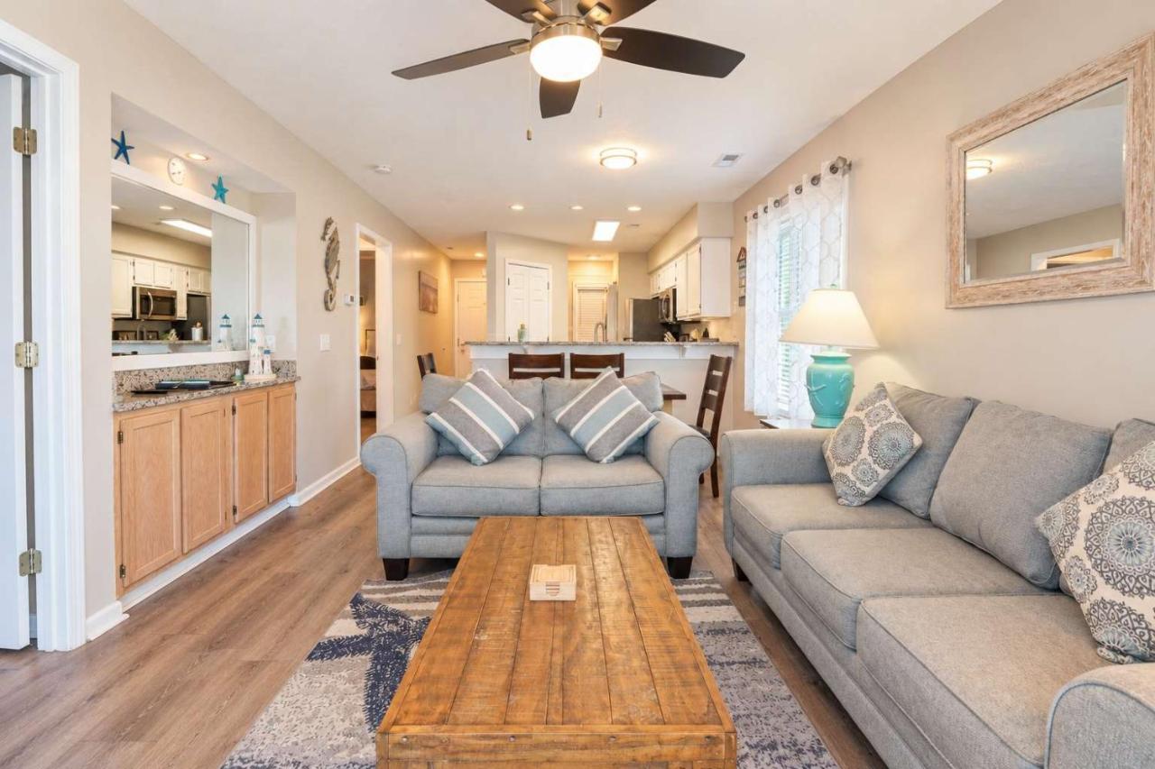 River Oaks Condo-King Bed, Balcony, Pools+Hot Tub - B&B Myrtle Beach