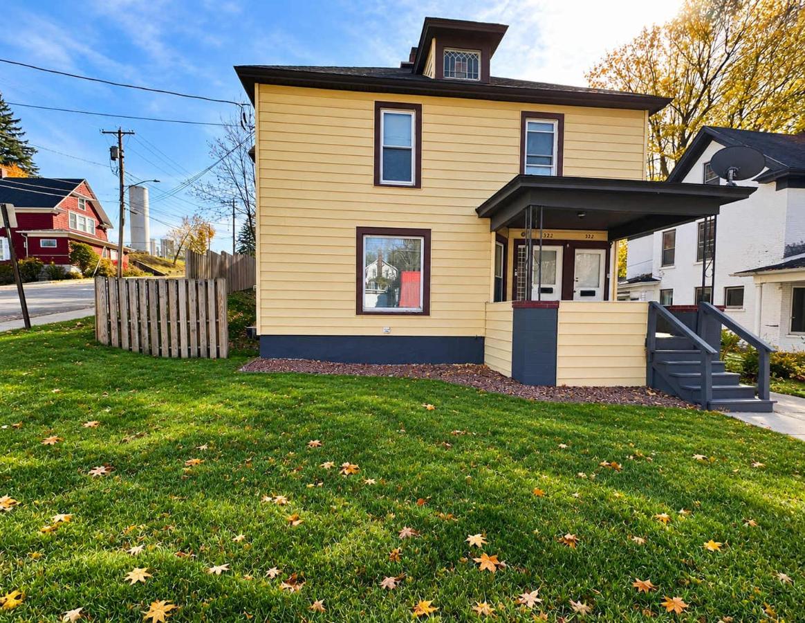 1st Base Apt 1 All Star Baseball Rentals - B&B Oneonta