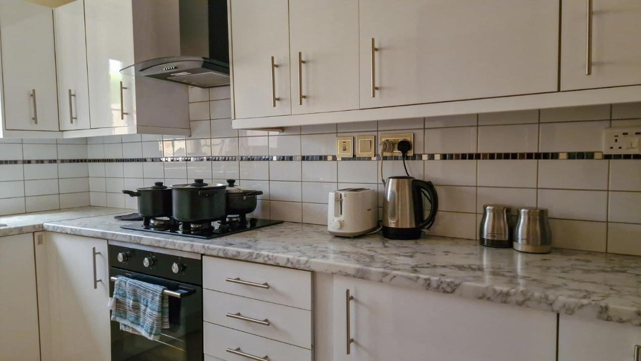 Eric Wilkins Apartments - B&B Kampala