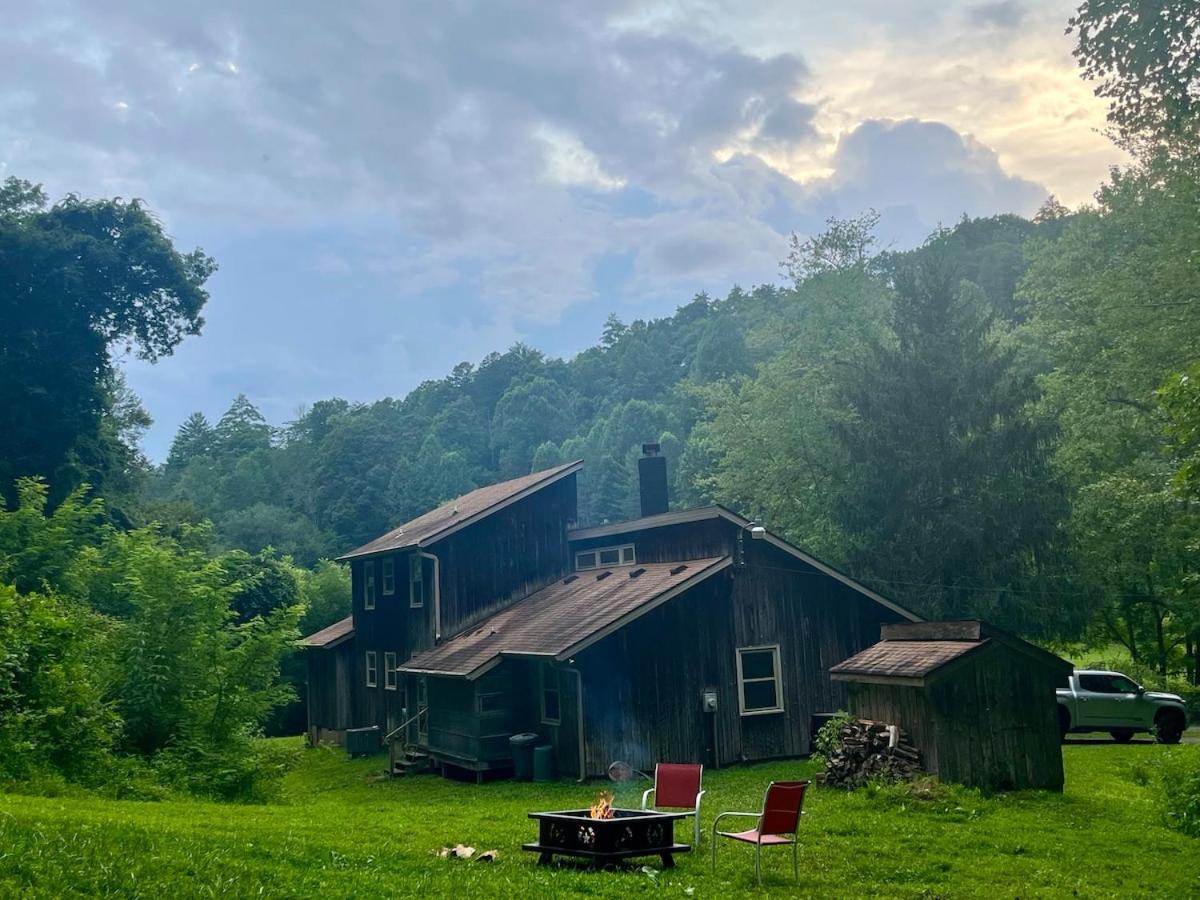 Happy Valley Mountain Get Away! - B&B Tallassee