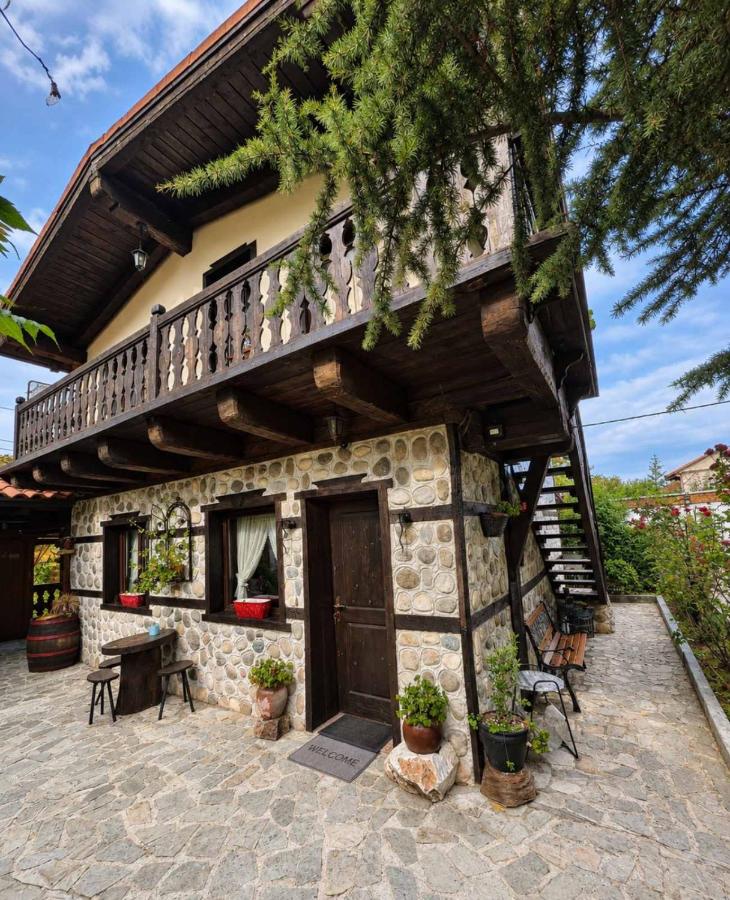 Oasis Guest House - Ferienwohnung Dobrinishte