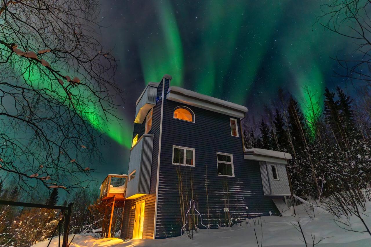 Scandi Aurora Villa - Private Sauna & Epic Views - B&B Fairbanks