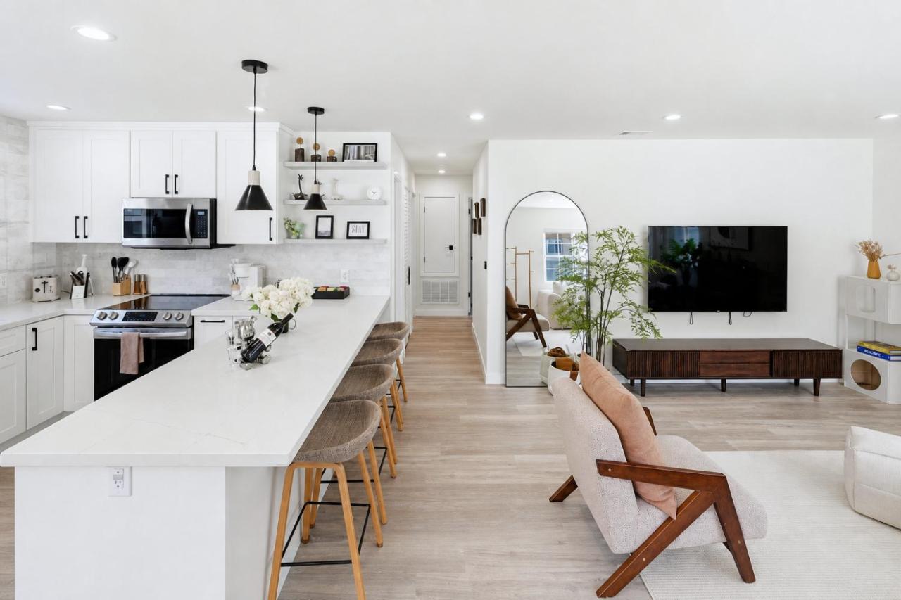 Modern 3BR 2BA Smart Toilets EV Charging SFO - B&B South San Francisco