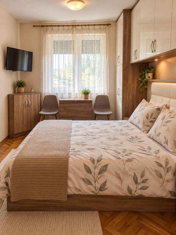 Teodora Apartment - B&B Rousse