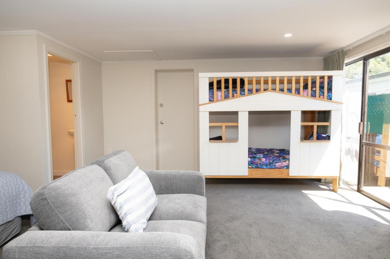 Esplanade Oasis with a Hot Tub - B&B Kaikoura