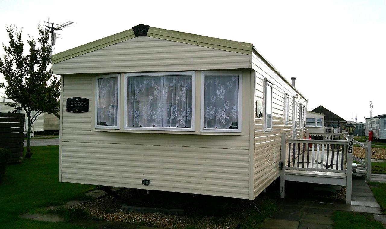 Horizon KF II Kingfisher Ingoldmells 6 Berth 3 bedrooms FREE WIFI - Chambres d'hôtes Ingoldmells
