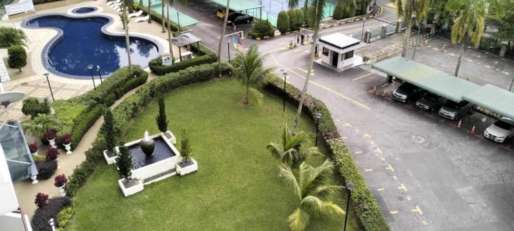 Batu Feringgi Sri Sayang Apartment - B&B Batu Feringgi