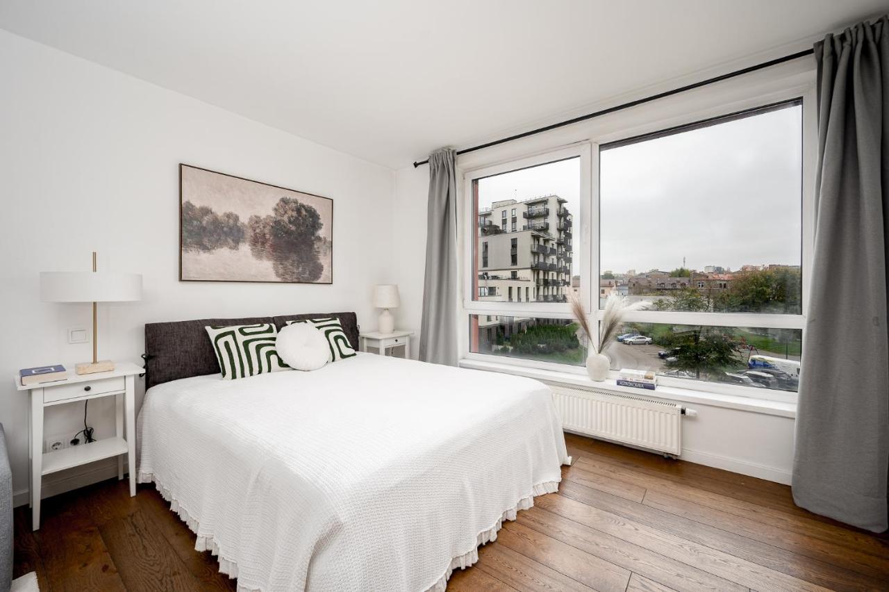 Amazing Vilnius City Center Apartment with Garden-View Balcony - B&B Vilna