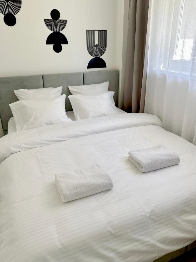 AG Family Apartment with self check in - B&B Bratislava