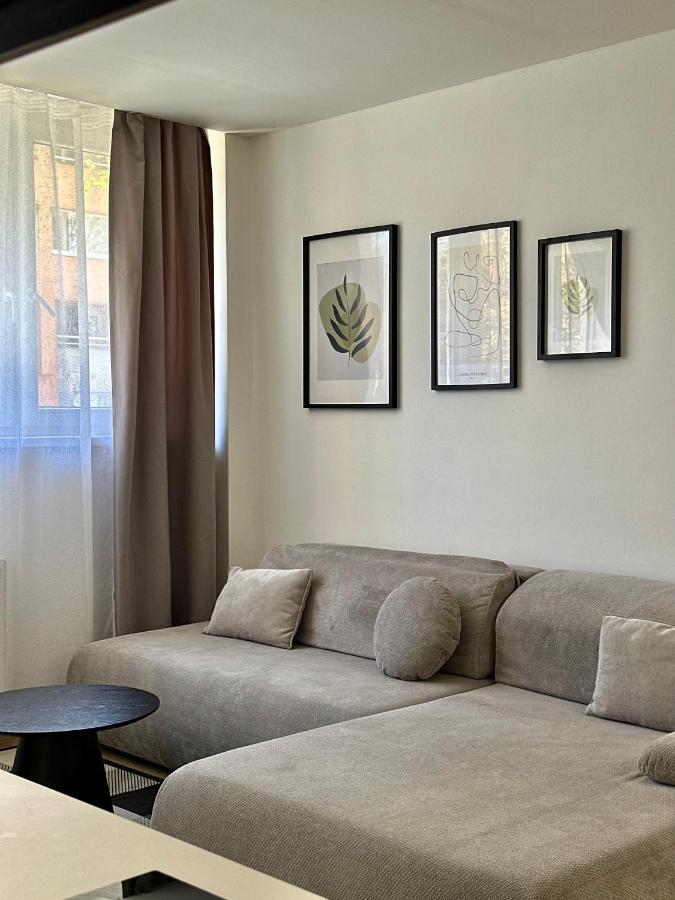 AG Family Apartment with self check in - B&B Bratislava