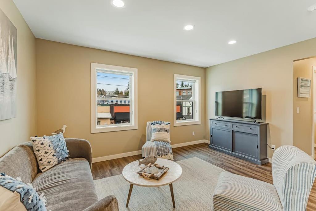 Liberty Bay Loft & Front Street Suite - Chambres d'hôtes Poulsbo