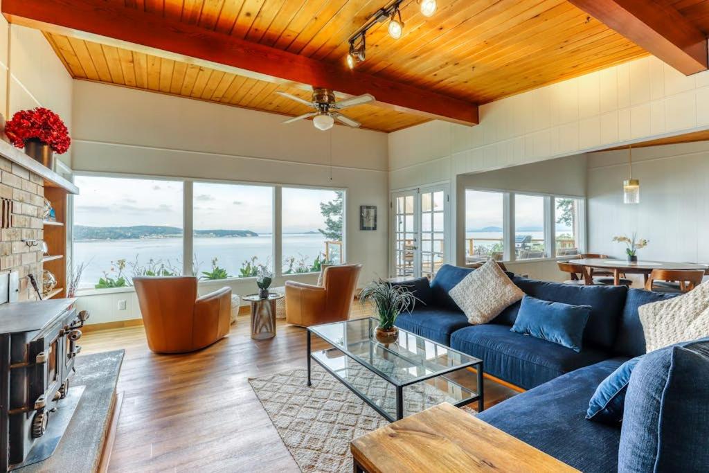 Eagle's Nest Retreat - B&B Maple Grove Beach
