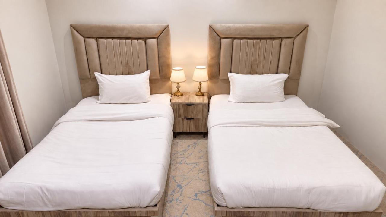 شقة غرفة وصالة بسريرين منفردين في وسط الرياض بموقع هادئ ومميز - B&B Riad