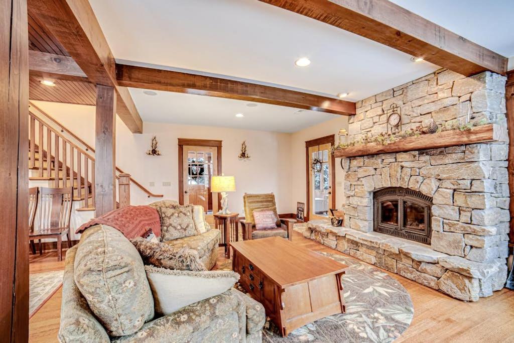 Around the Mountains - B&B Chestertown
