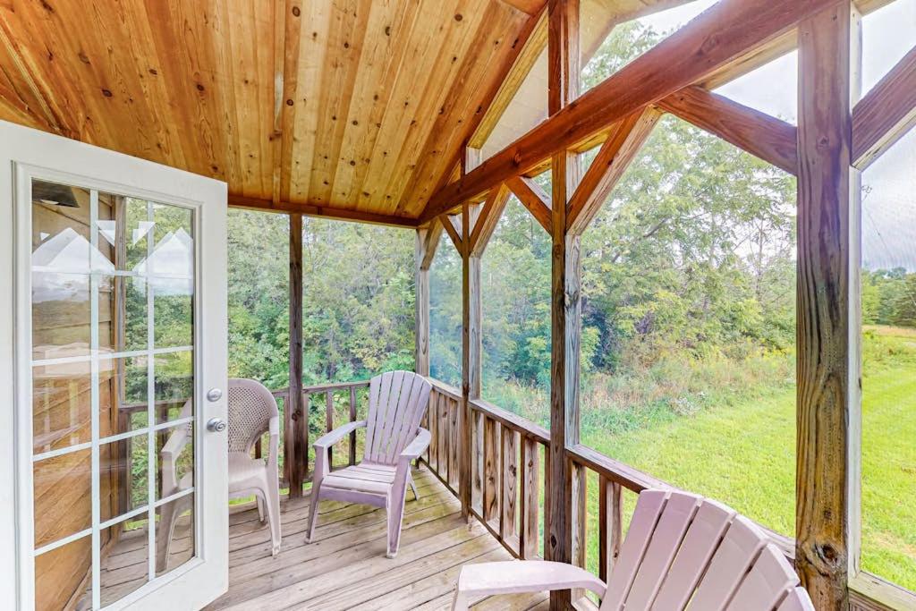 Seneca Lake Serenity - B&B Hector