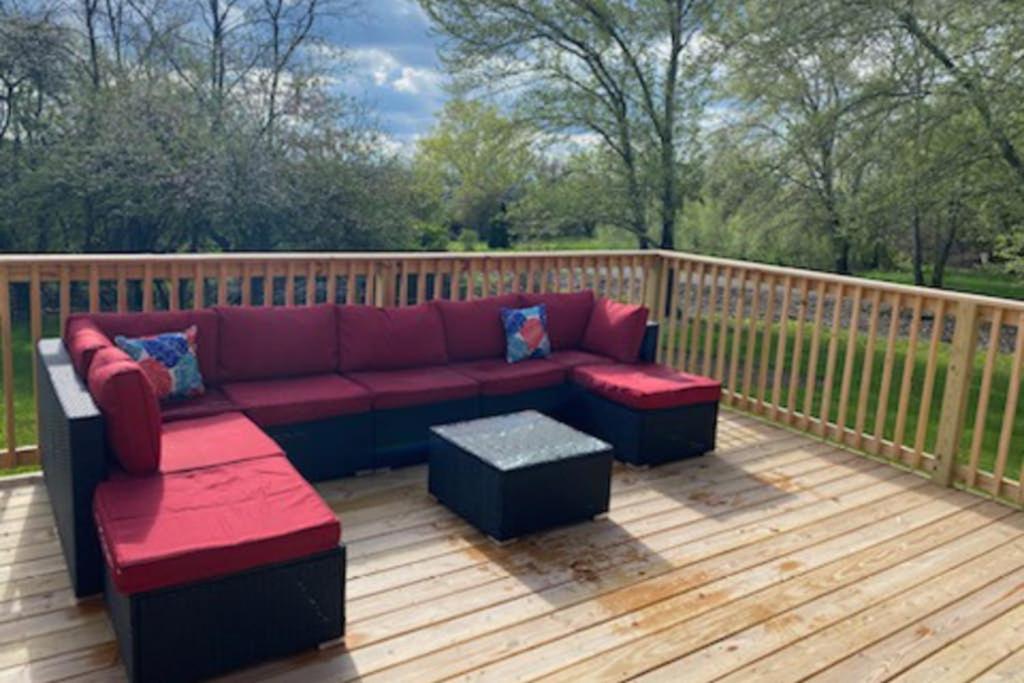 Modern Log Cabin with Vineyard Views - Chambres d'hôtes Penn Yan
