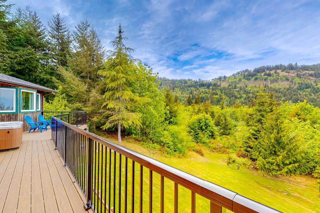 Greer's Outlook - B&B Port Angeles