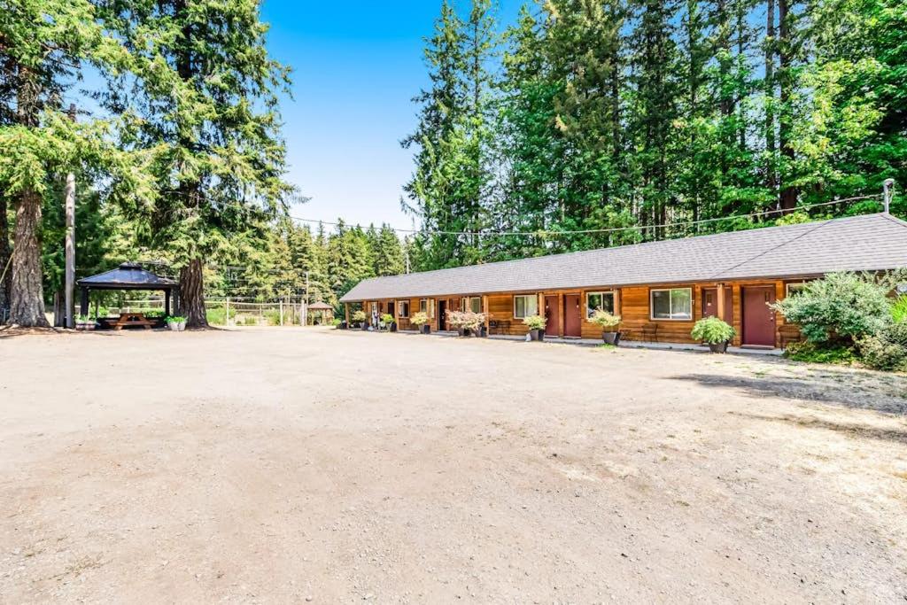 The Entire Property at Mount Walker Inn - B&B Quilcene
