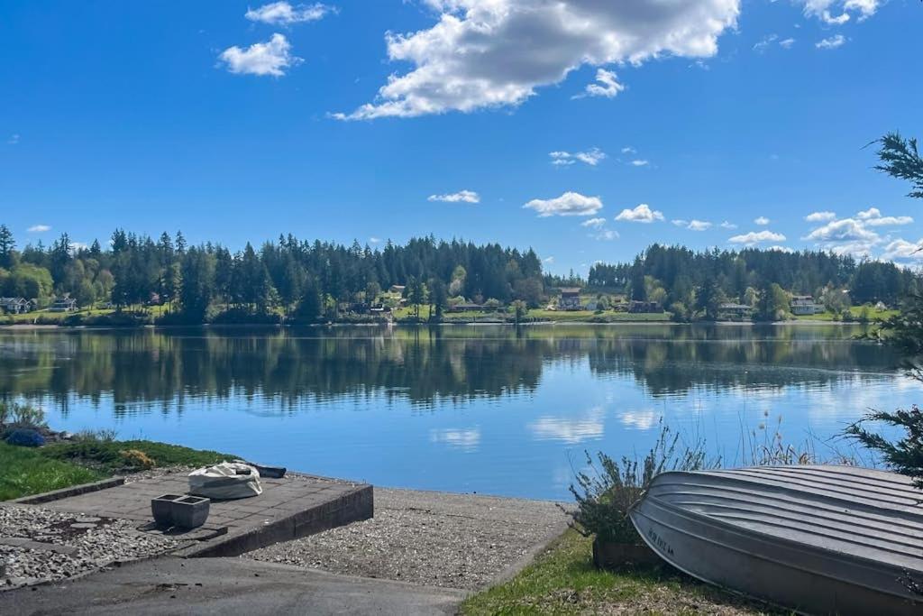 Waterfront Retreat at Church Point - B&B Shelton