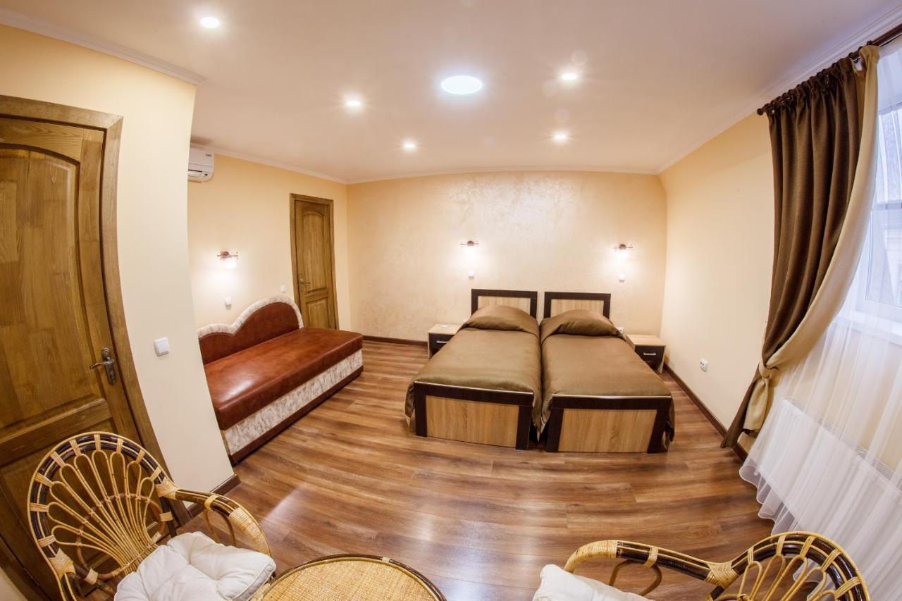 B&B Kamianets-Podilskyi - Panorama Apart-Hotel - Bed and Breakfast Kamianets-Podilskyi