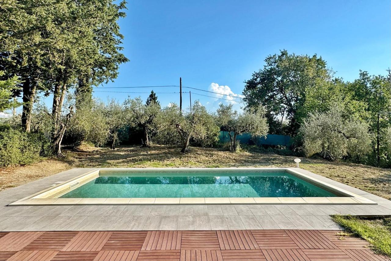 Podere Il Gufo - Villa Privata con Piscina Esclusiva - B&B Tresanti