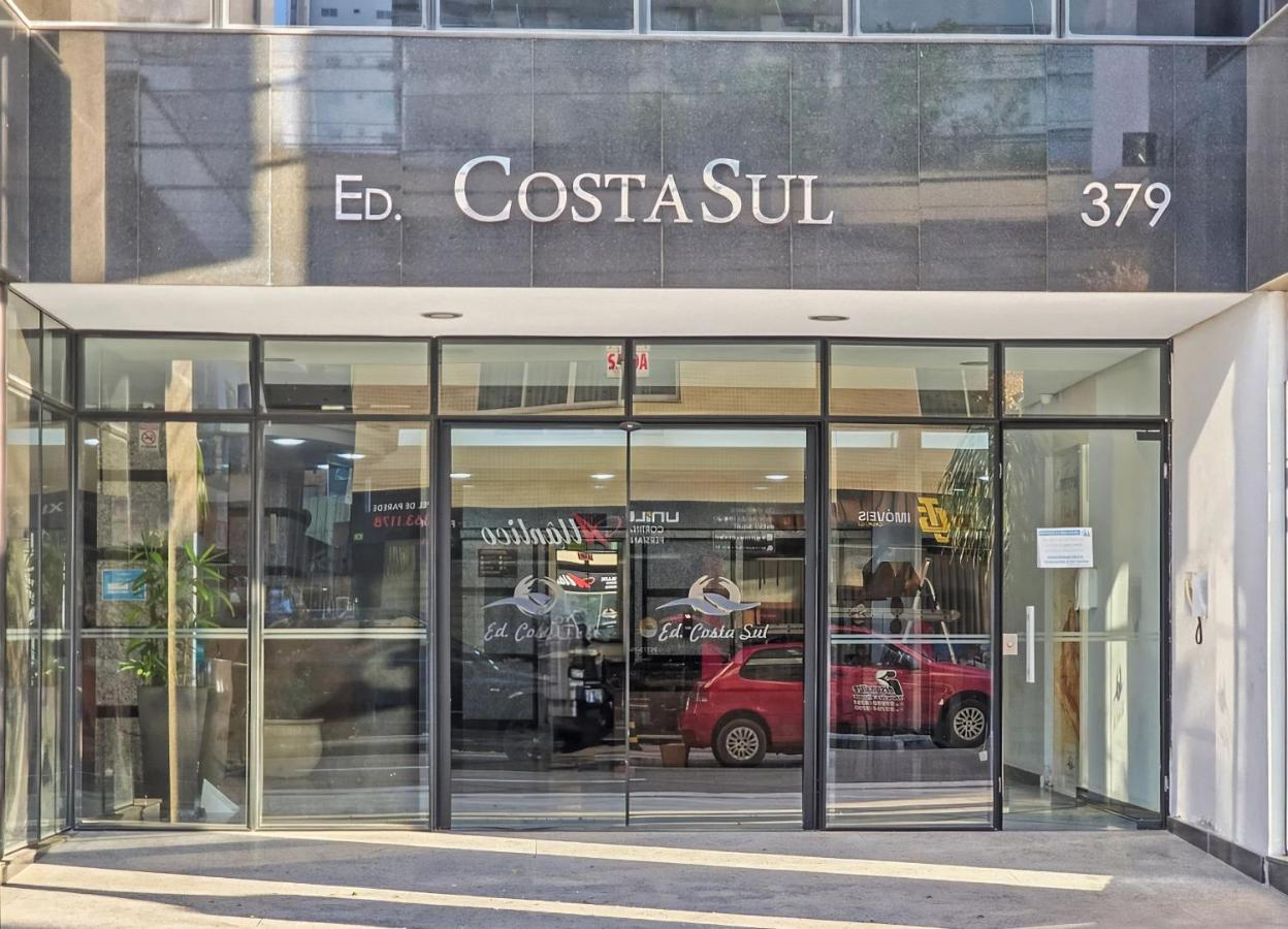Costa Sul Apartamentos no Centro de Balneário Camboriú com Piscinas e Área de Lazer - Ferienwohnung Balneário Camboriú