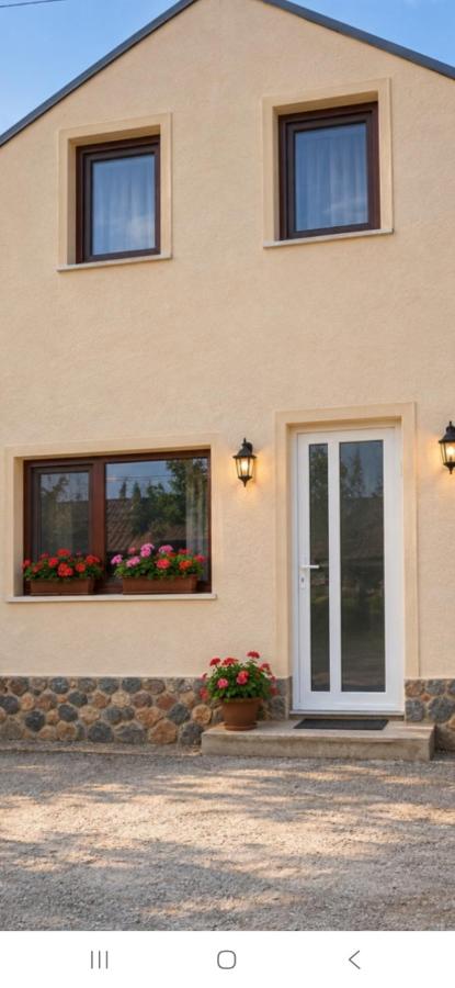 Sunset Guesthouse - Chambres d'hôtes Chkalovka
