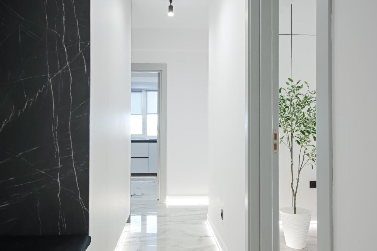 Bacovia De-Luxe Apartment - Ferienwohnung Bacău