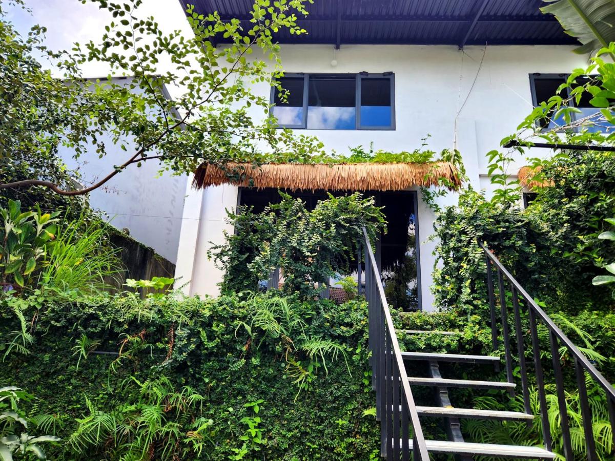 Mi Amor Vacation Home 2- A Private Big House with 2 separate Bedrooms, Central Location, Fully Furnished, Only 5 Minutes To The Beach - Bed and Breakfast Phu Quoc