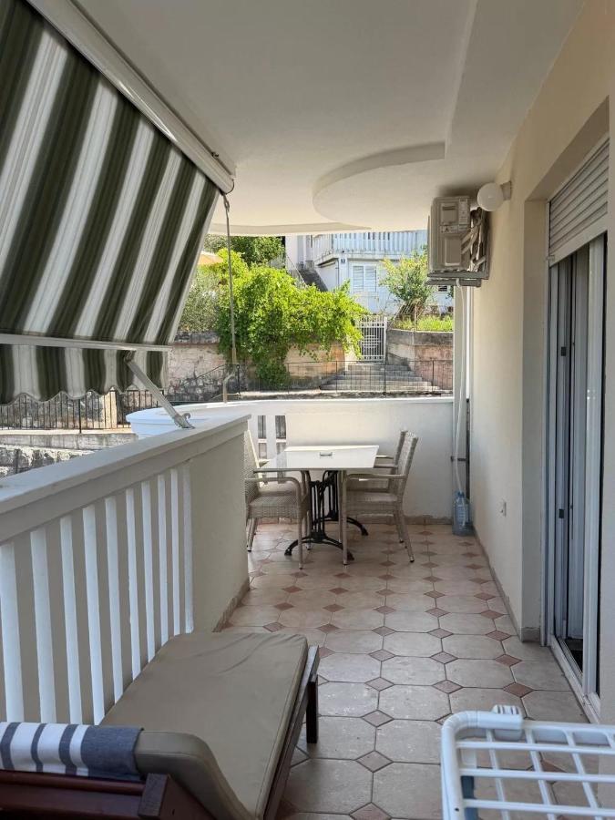 Apartamento de 1 dormitorio con vistas al mar