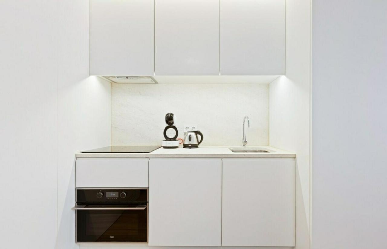 Spacious 1 Bedroom Apartment near Baixa - B&B Lisbon