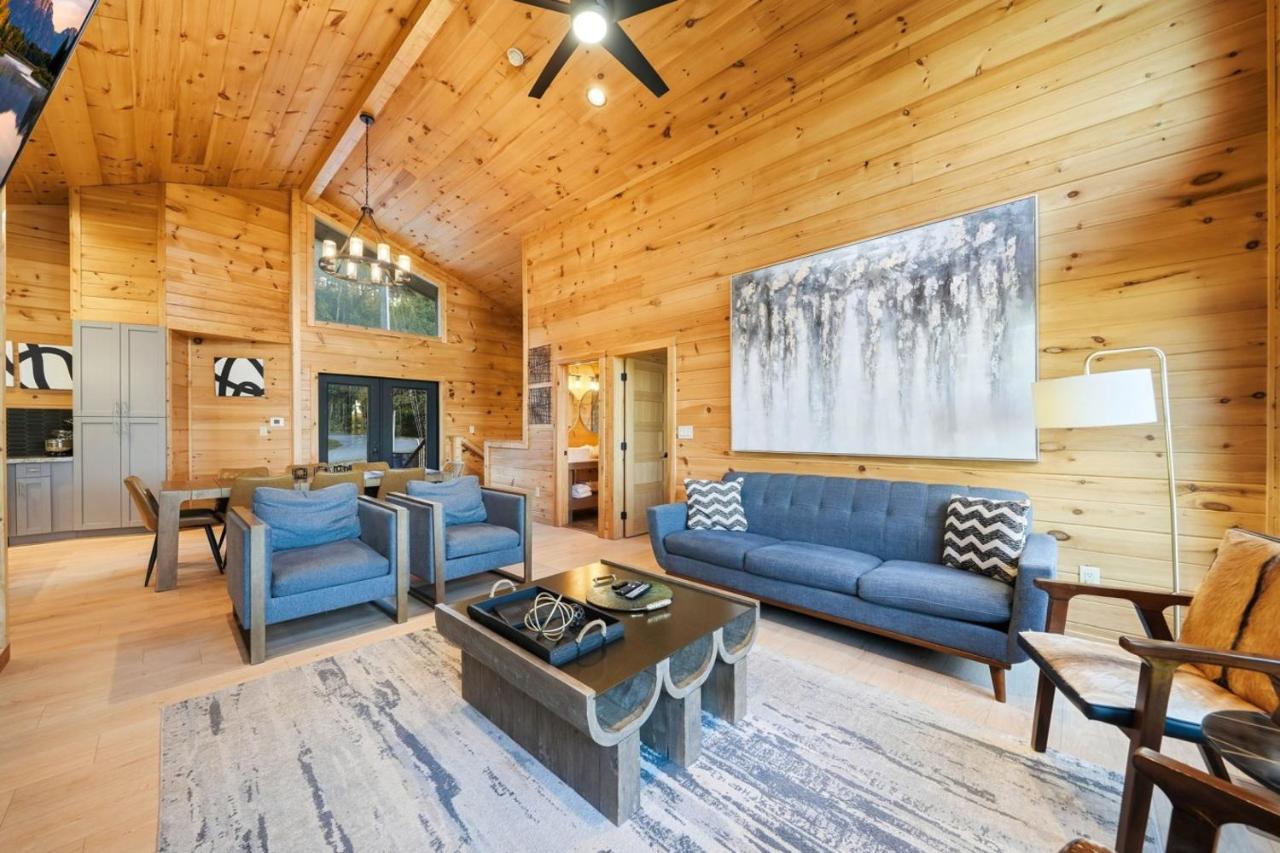 Chalet Vista Pool Hot Tub Pet Friendly - Chambres d'hôtes Gatlinburg