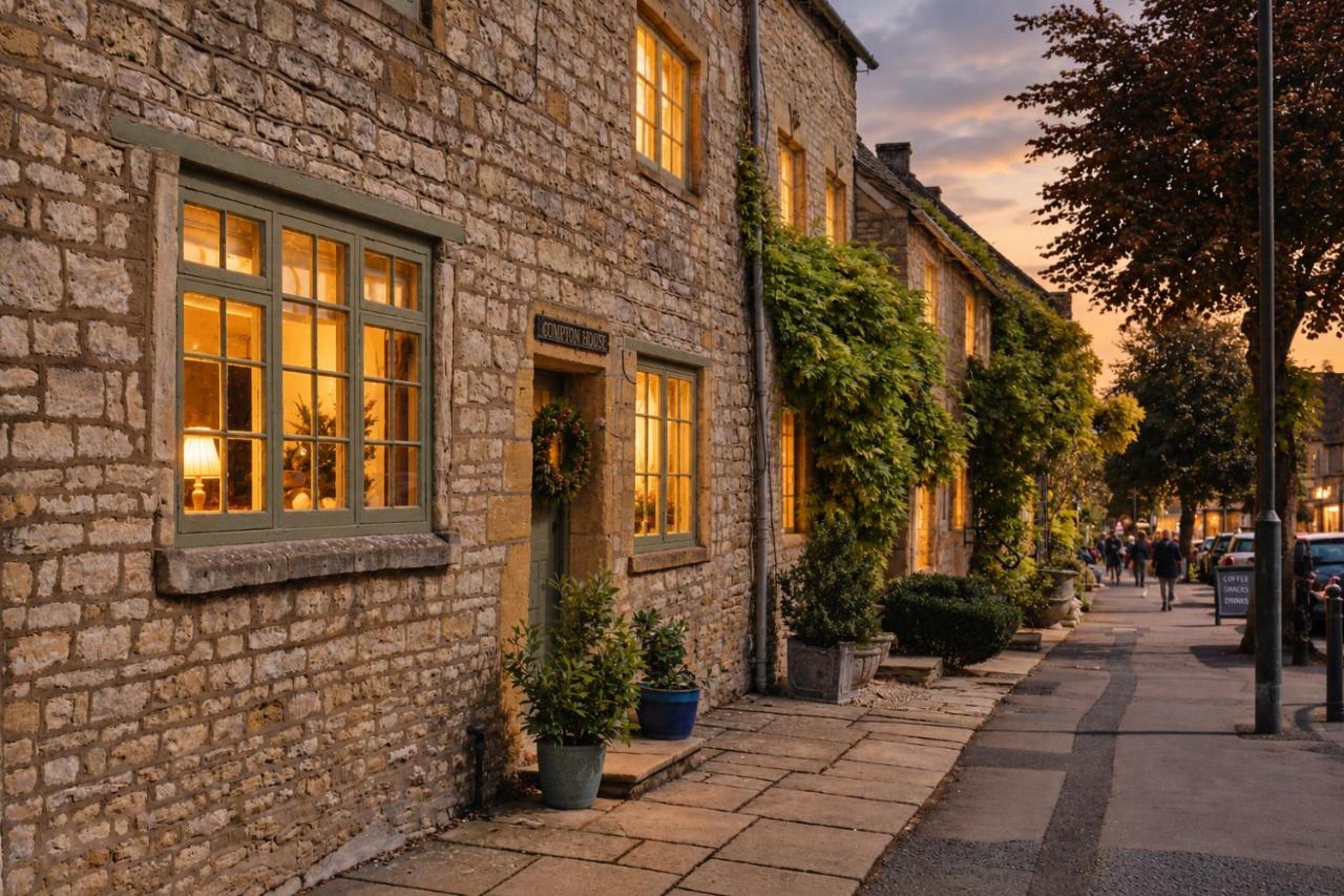 Coniston House-Skandi Hot Tub - B&B Stow on the Wold