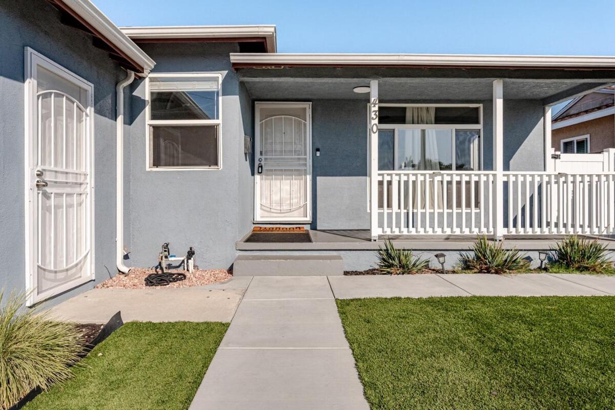 HubCityJewel - B&B Compton