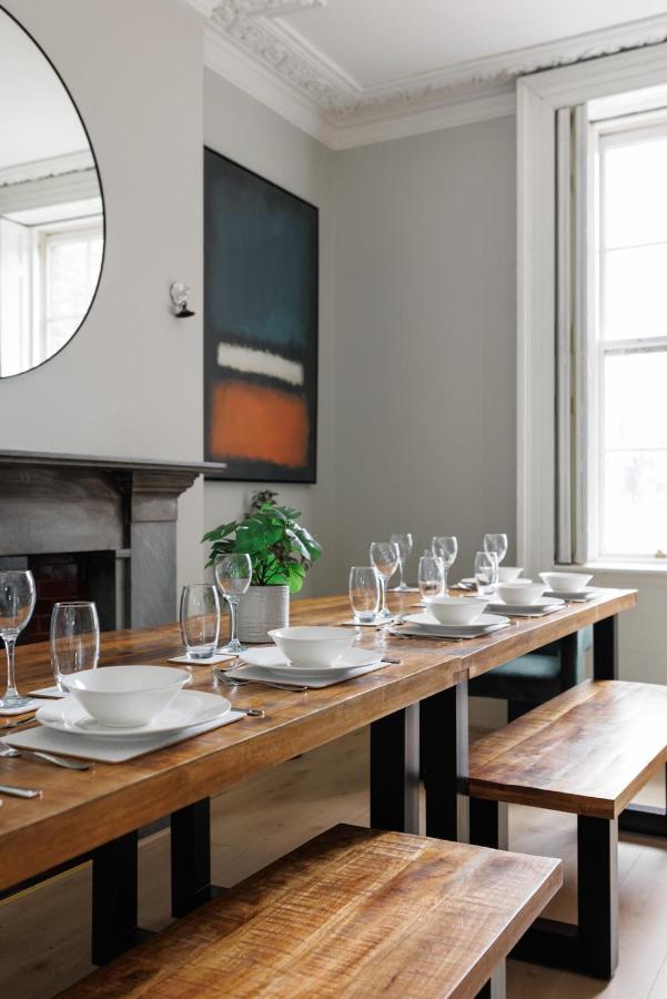 Flatzy - City Centre Mansion, Sleeps 22, 5 Baths - B&B Liverpool